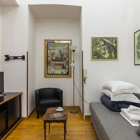 Appartement A Due Passi Dal Lungomare Di Mergellina By Wonderful Italy à Naples Extérieur photo